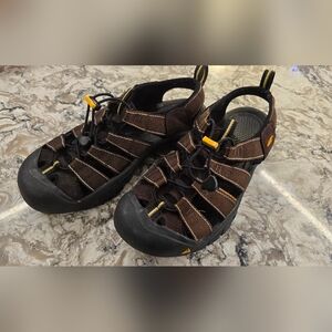 KEEN Newport H2 Women's Brown and Yellow Sandals Size 9-9.5